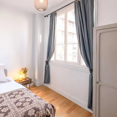 Апартаменты Luxury Flat Eiffel View 3br 7 Guests