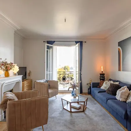 Апартаменты Luxury Flat Eiffel View 3br 7 Guests