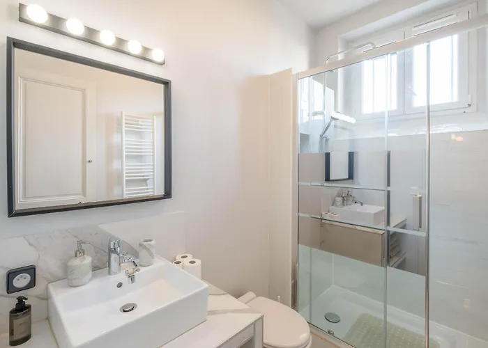 Luxury Flat Eiffel View 3br 7 Guests * Paris