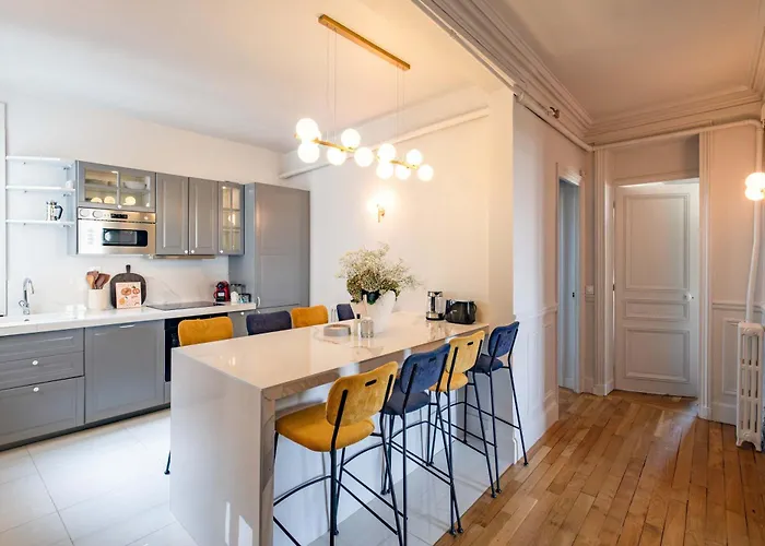 Luxury Flat Eiffel View 3br 7 Guests